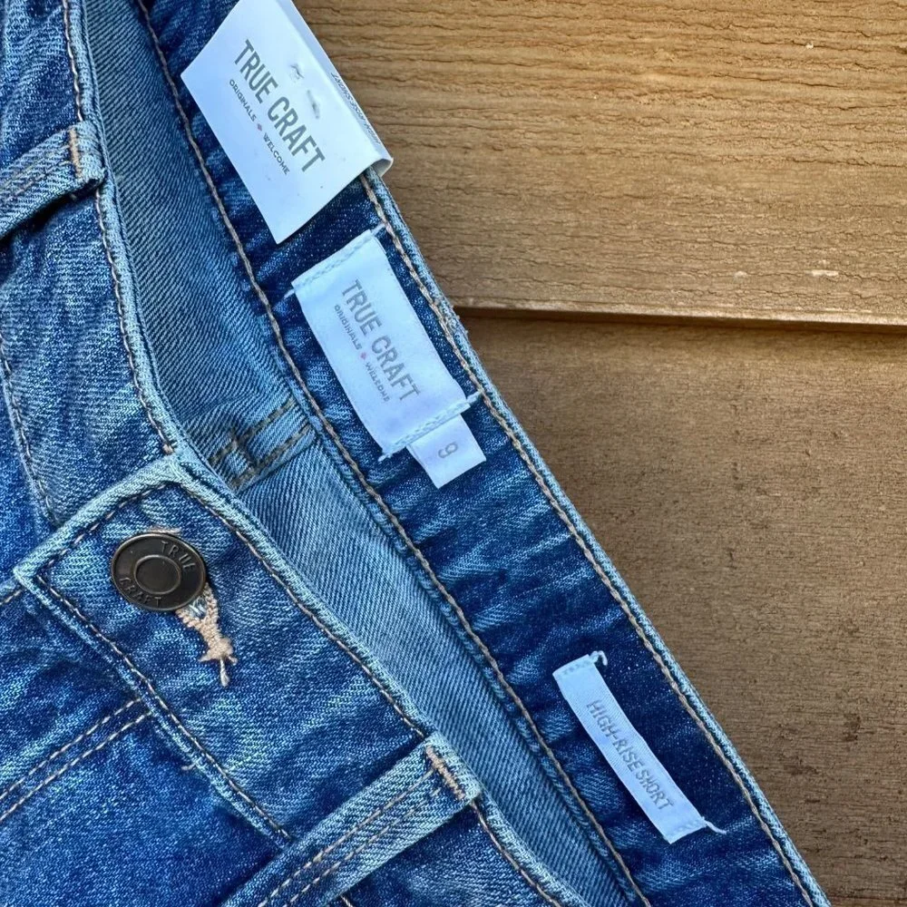 True Craft High Rise Distressed Destroyed Denim NWT Jean Shorts Size 9 - Picture 5 of 10